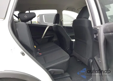 2017 Toyota Rav4 Le z USA, uszkodzony, nr VIN JTMZFREVXHJ715940